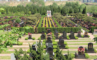 为什么流水是墓地风水好坏的关键因素,公墓信息网揭秘原因