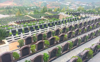 外形酷似老虎的丘岭是被看好的，因为这是公墓信息网看中的风水宝地