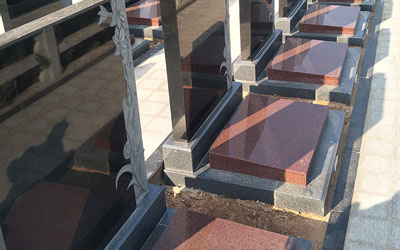 墓碑上的黑红两色及补漆补字有什么讲究