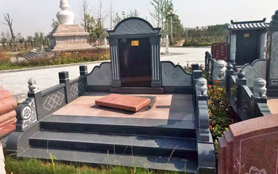 使用到期，没有人缴费，没有人祭奠，甚至找不到后代的墓地一般会怎么处理？