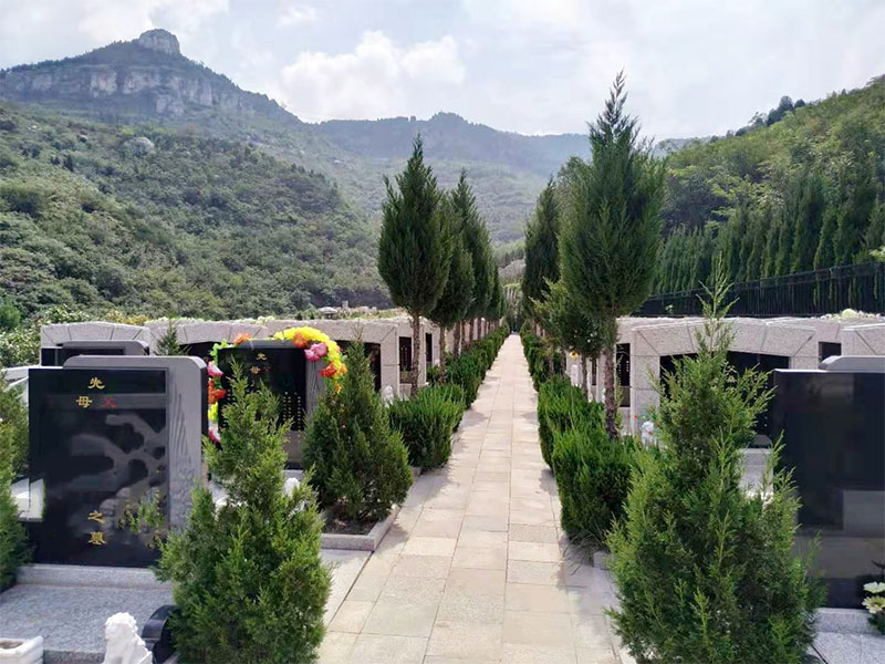 影响昆明公墓价格走向的几点因素