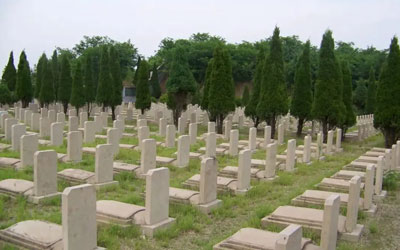 人还在选墓地有什么讲究么