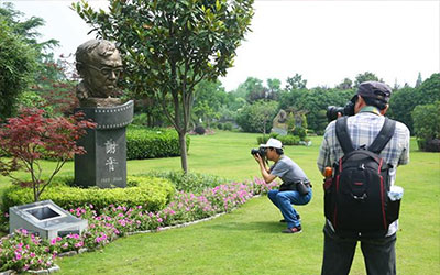 父亲墓碑碑文怎么写,碑文范例