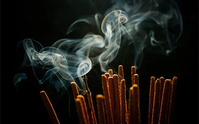 你知道祭祀上香有什么讲究吗