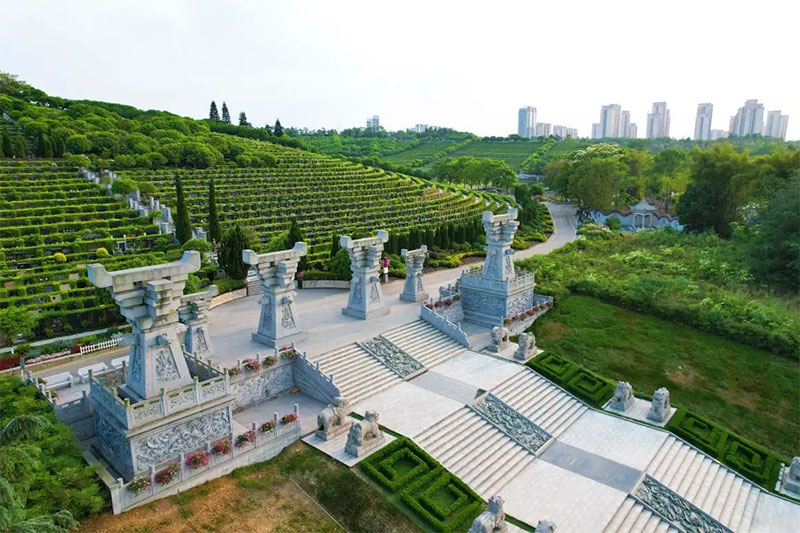 什么坟墓风水能出贵人