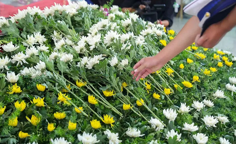 追悼词范文 追悼词范文