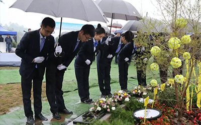 骨灰盒下葬有什么讲究