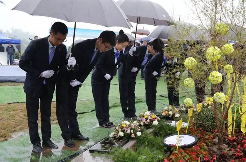 骨灰盒下葬有什么讲究 骨灰盒下葬有什么讲究