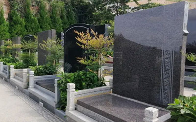 墓地前面有什么风水好，前面有山风水好吗？