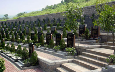 墓地风水大有讲究