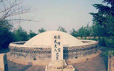 张作霖墓地修好后准备入葬，可是风水先生一番话，让张学良犯了难