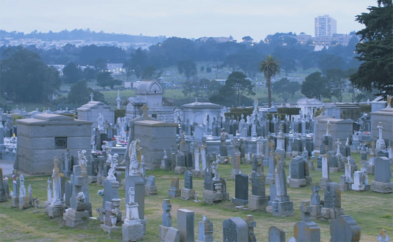 墓地数量是人口的近千倍 科尔马墓地数量是人口的近千倍