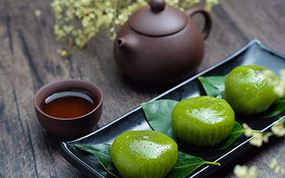 清明节上坟老传统讲究“3忌4不带”，寓意家兴子孙旺，别不当回事