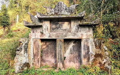 坟前有印必出官是什么意思，阴宅风水的重要性