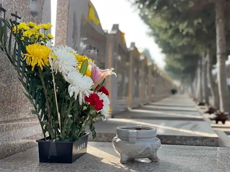 墓园祭祀的顺序是什么？