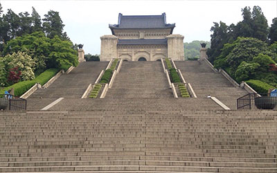 袁世凯当过总统称过帝，为何墓地不能被称“陵”，而孙中山却可以