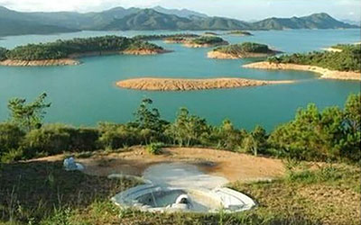 中国风水祖师葬母，将墓地选在河边被骂不孝，多年后大家明白了