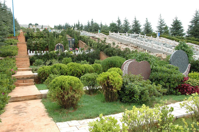 坟头放什么后代会倒霉,坟墓风水禁忌 坟头放什么后代会倒霉,坟墓风水禁忌