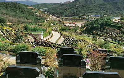 昆明哪些墓园有家族墓？墓园的环境怎么样？