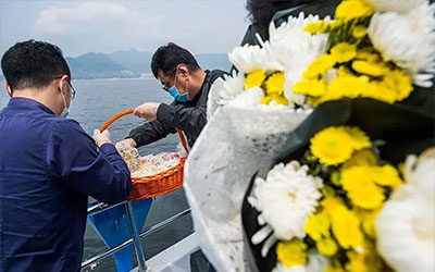 骨灰撒海-骨灰海葬有顾虑的家庭看过来