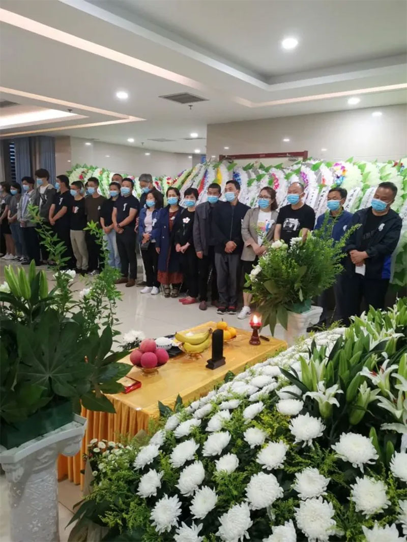 开追悼会有哪些程序