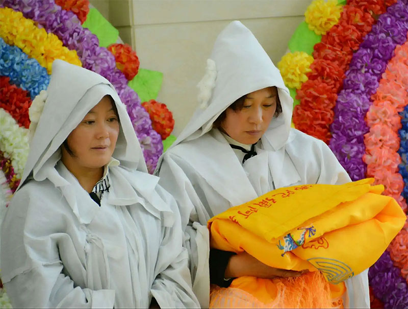 带您了解下民俗丧事中的戴孝卸孝和守孝