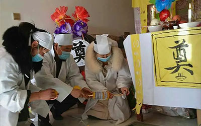 关于“守孝”的殡葬文化