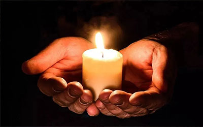 人有生死离别，月有阴晴圆缺