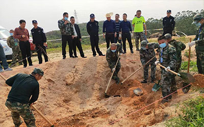 迁坟时哪些人不能去