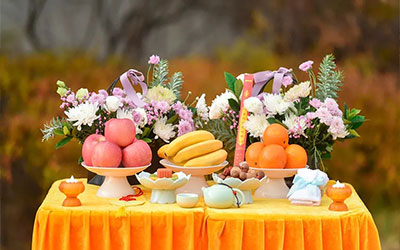 昆明公墓里面的贡品一般需要放哪些东西