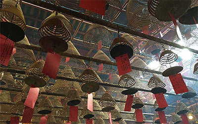 公墓信息网揭秘坟前庙后这样的宝地风水好吗？