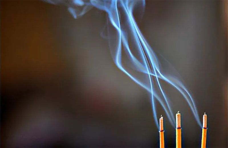 上香为何只用三根?这其中还有哪些禁忌? 上香为何只用三根?这其中还有哪些禁忌?