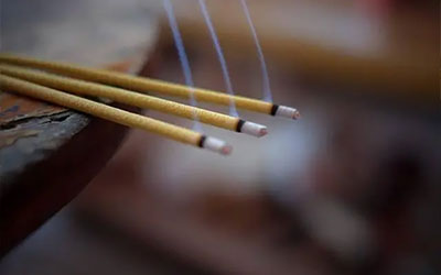 给刚过世老人上香的流程、方法以及意义