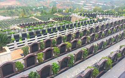 昆明公墓的配套设施有哪些？是否符合个人需求？