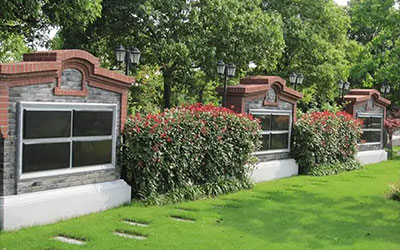 选择骨灰墙壁葬的家庭