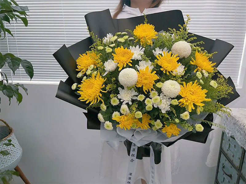 扫墓时为何用鲜花祭祀呢