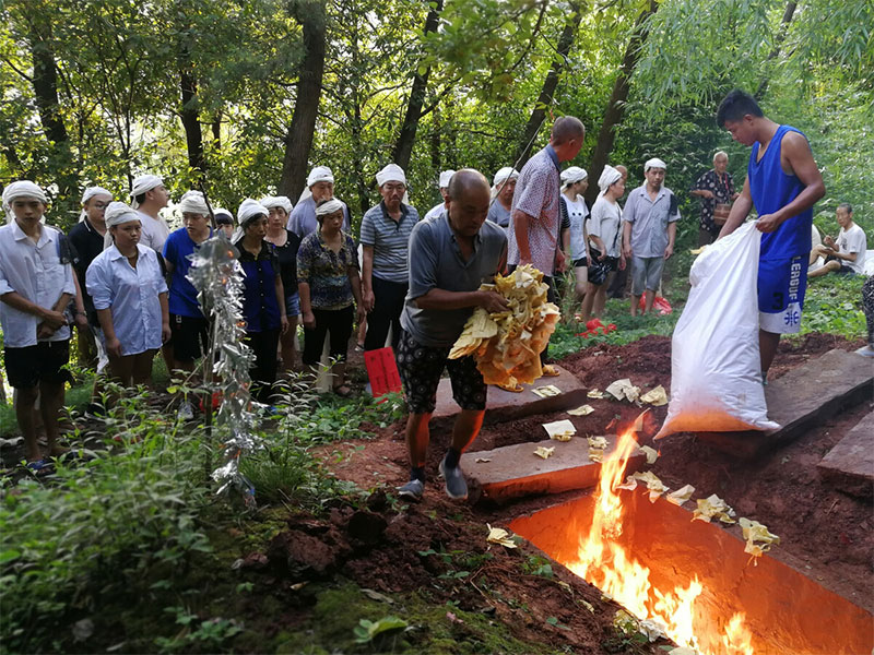 关于参加葬礼的禁忌