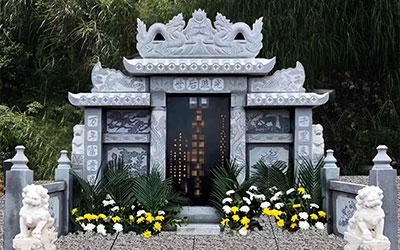 墓碑起源于丰碑