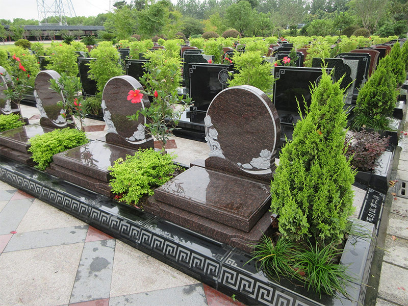 在昆明公墓礼仪文化中,丧葬礼仪是怎样的呢? 在昆明公墓礼仪文化中,丧葬礼仪是怎样的呢?