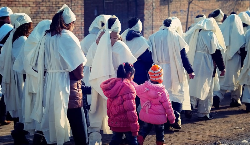 为什么出殡时不能回头 为什么出殡时不能回头