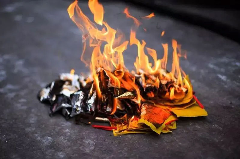 给逝者烧黄纸是什么意思?有哪些作用? 给逝者烧黄纸是什么意思?有哪些作用?