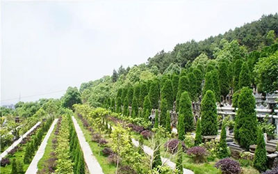 在昆明墓园中墓地的几种吉凶之水