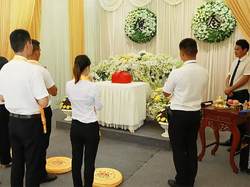 传统丧葬仪式和习俗包括哪些 传统丧葬仪式和习俗包括哪些