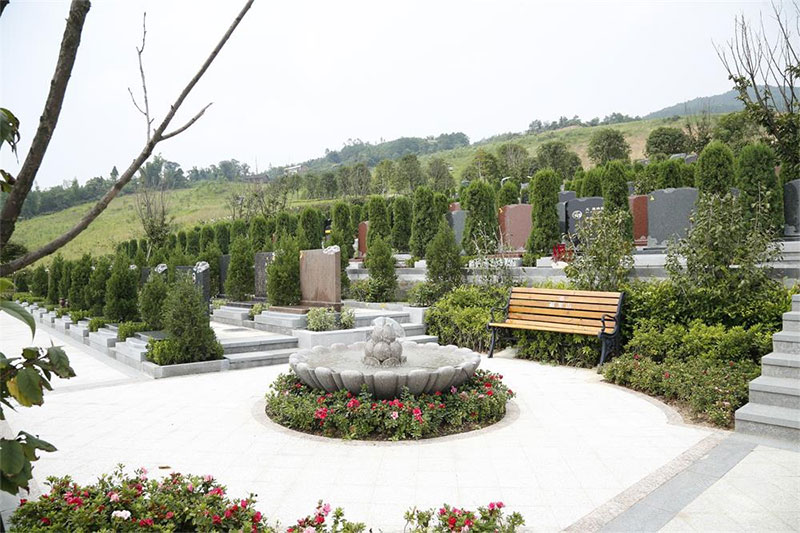 在昆明墓园中地上穴和地下穴那个好 在昆明墓园中地上穴和地下穴那个好