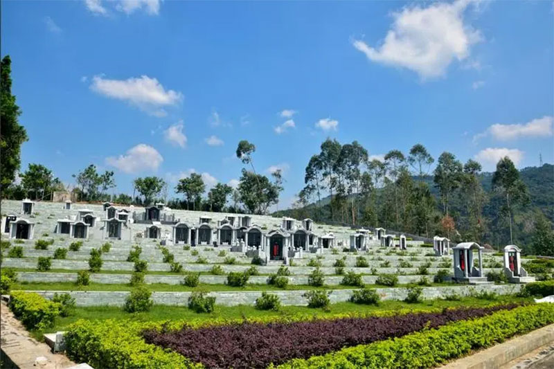 揭露：什么样的风水地不能安葬