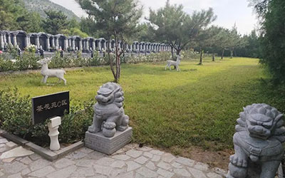 墓前放狮子还是麒麟好？