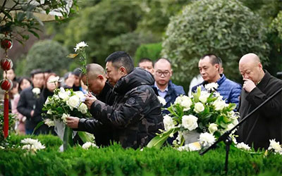 亲人下葬需要择吉吗？