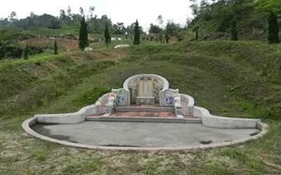 这三种“坟墓”地形决不能葬，违者后代人口不兴！