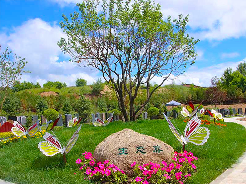 昆明节地生态葬：昆明树葬草坪葬，利民惠民