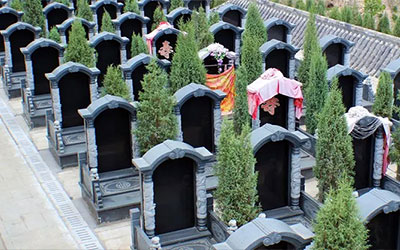 探索公墓选择的艺术：传统讲究与现代观念